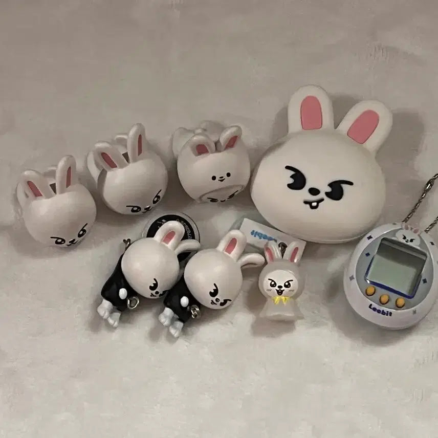 [BUNJANG] Stray Kids Leebit Tamagotchi Ring / 스키즈 리빗 리노 일본 가챠 다마고치 타마고치 반지 메지루시
