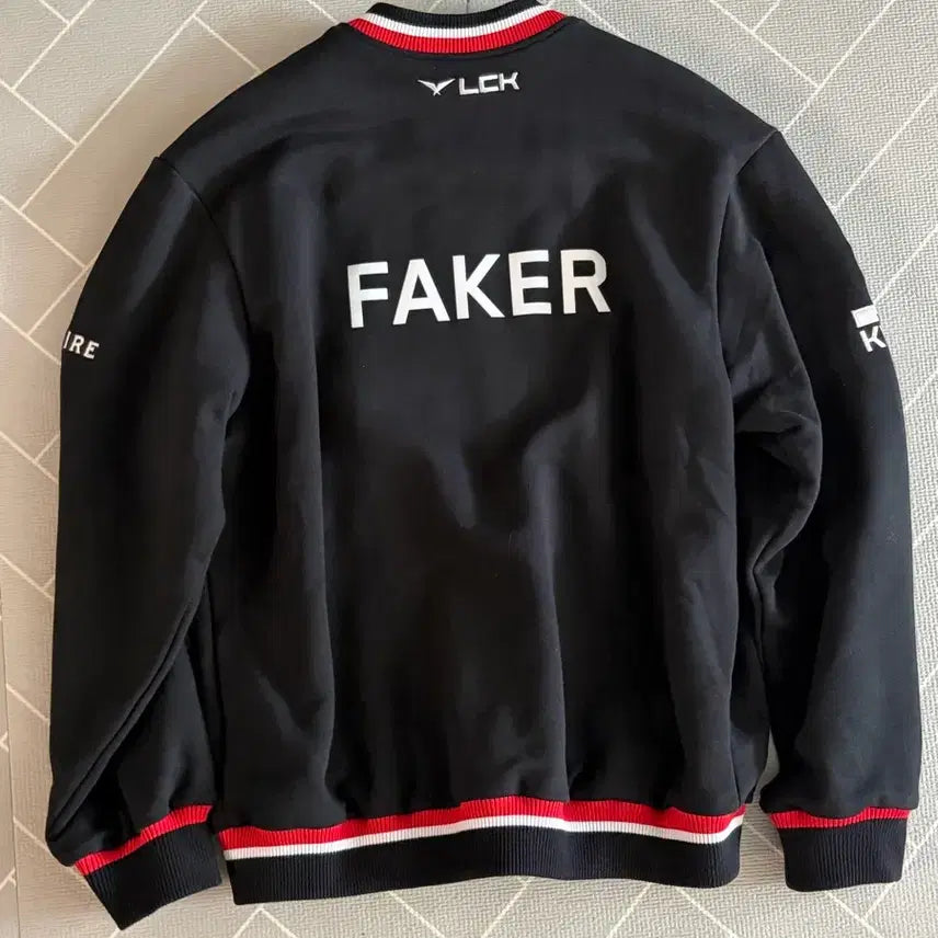 [BUNJANG] T1 2025 Uniform Jacket Black Faker Marking - Size M / 티원 T1 2025 유니폼 자켓 블랙 페이커 마킹 / M