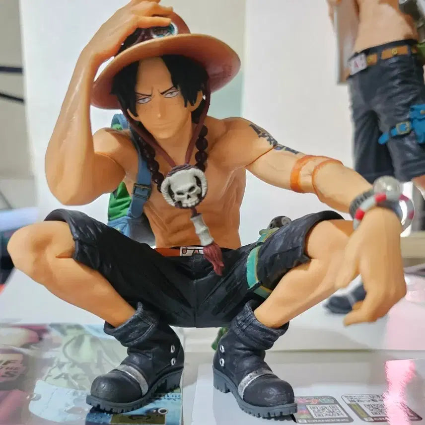 [BUNJANG] One Piece King of Artist Ace Figure Bundle Set (Gold Cat &amp; Navy Version) / 풀박)원피스 킹오브아티스트 에이스 반프레스토 피규어 금고양이