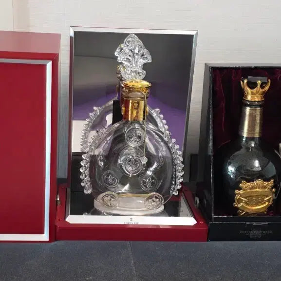 [BUNJANG] Louis XIII Edition &amp; Royal Salute 35 Year Old Whisky Empty Bottle with Case / 루이13세 에디션 로얄살루트 위스키 공병