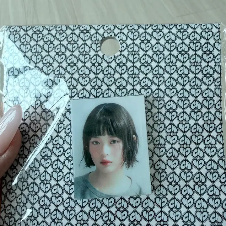 [BUNJANG] NewJeans Hanni NJ Photosticker / 뉴진스하니 NJ포토스티콘