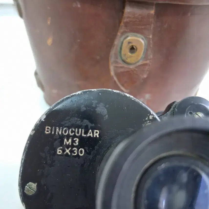 [BUNJANG] WWII US Army Binoculars 6x30 with Leather Case / 2차세계대전 미군쌍안경 6x30 가죽 케이스 포함