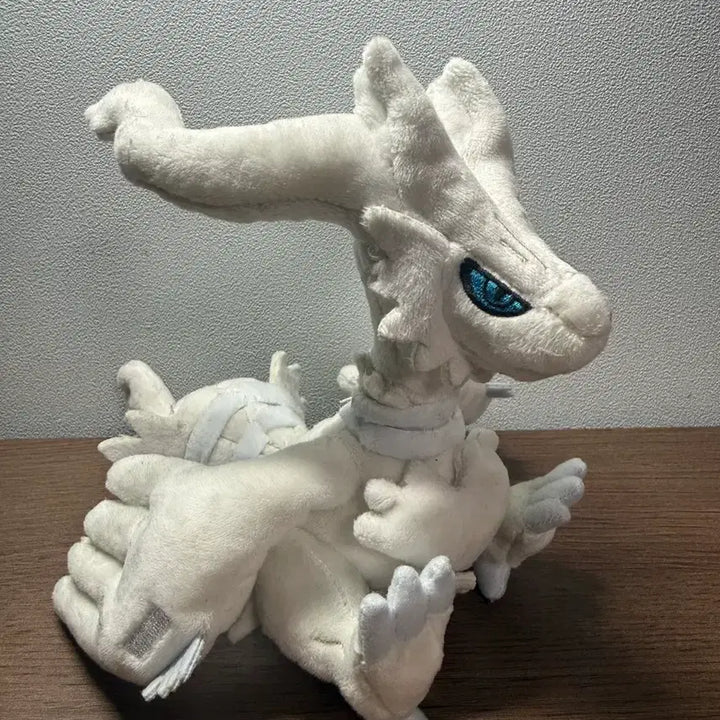 [BUNJANG] Pokemon Center Limited Reshiram Fit Plush / 포켓몬 센터 한정 레시라무 fit 인형 정품