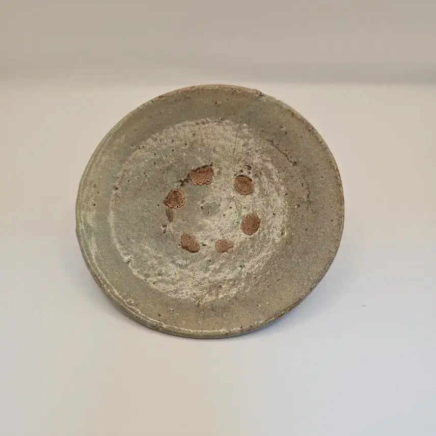 [BUNJANG] Authentic Joseon Dynasty Gyeongnam Celadon Plate Antique / 진품 조선초기 경남지역 백자 접시 골동품