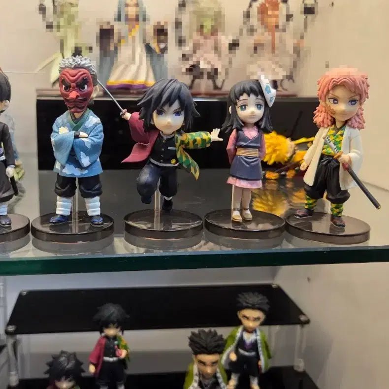 [BUNJANG] Demon Slayer: Kimetsu no Yaiba World Collectable Figures - Giyu, Sabito, Makomo / 귀멸의 칼날 월콜 물의 호흡 기유 , 사비토 등 피규어 판매