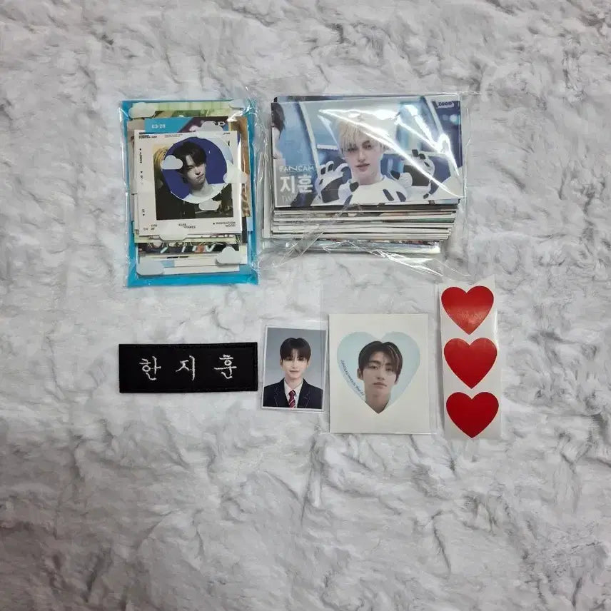 [BUNJANG] TWS WAKEPILLIE Photocard + Milkis Postcard + Jihoon Name Tag / 투어스 지훈 명찰(새제품)+와키윌리+밀키스엽서