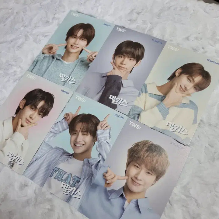 [BUNJANG] TWS WAKEPILLIE Photocard + Milkis Postcard + Jihoon Name Tag / 투어스 지훈 명찰(새제품)+와키윌리+밀키스엽서