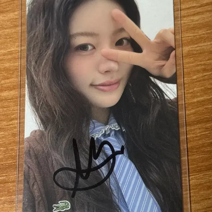 [BUNJANG] ILLIT Minju Signed Photocard / 아일릿 민주 싸인 포카 밋그
