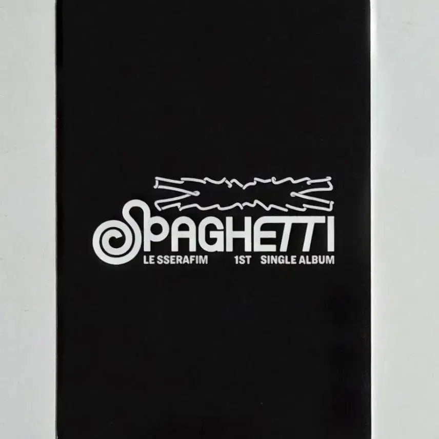 [BUNJANG] LE SSERAFIM Huh Yunjin Spaghetti Weverse Japan Lucky Draw Photocard / 르세라핌 허윤진 스파게티 위버스 재팬 럭키드로우 포카 포토카드