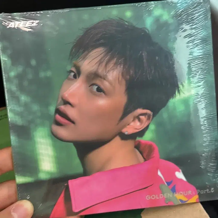 [BUNJANG] ATEEZ Hongjoong Digipack Golden Hour Sealed / [미개봉] 에이티즈 디지팩 홍중 양도 골든아워 DIGIPACK