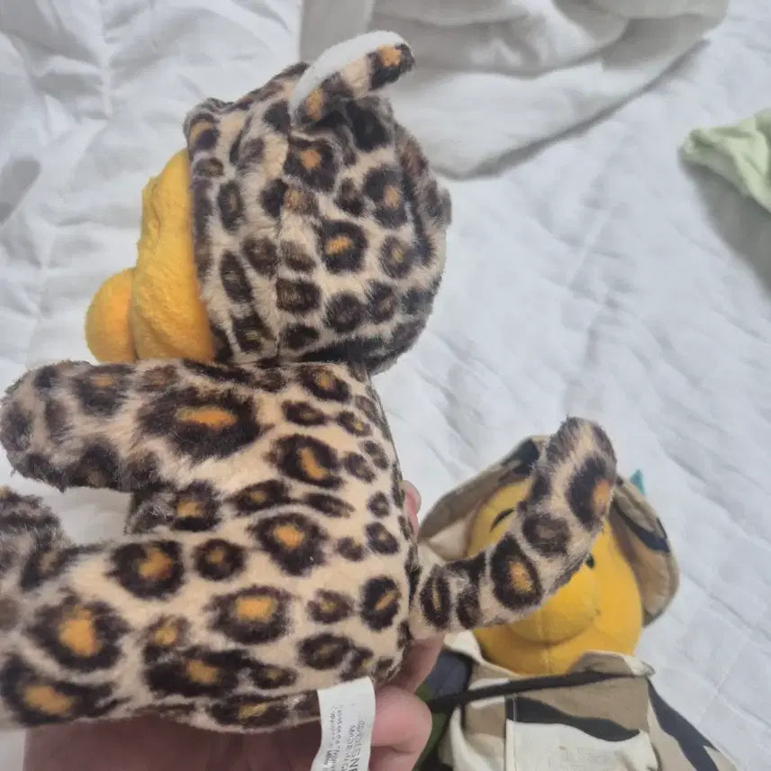 [BUNJANG] Winnie the Pooh Plush Doll Leopard/Military Outfit 2-Piece Set / 푸우 인형 레오파드/밀리터리 복장 2종 세트