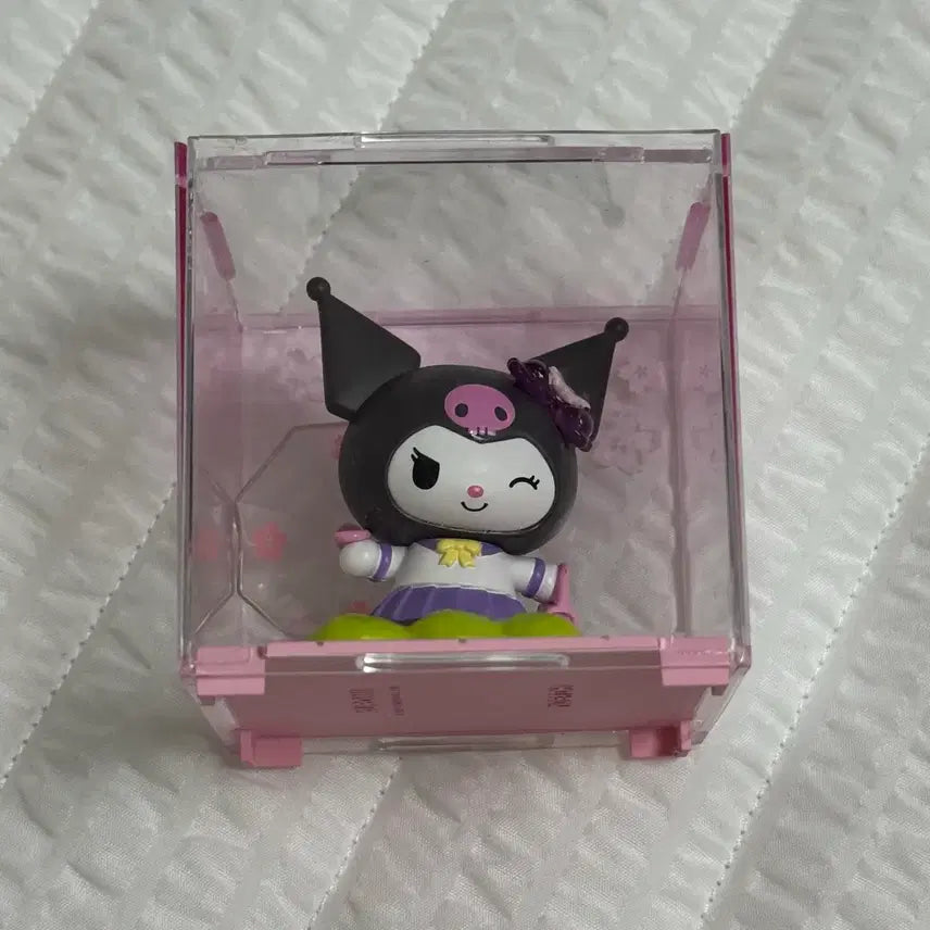 [BUNJANG] Sanrio Kuromi Academy Gacha Figure / 산리오 쿠로미 아카데미 학원 피규어 가챠