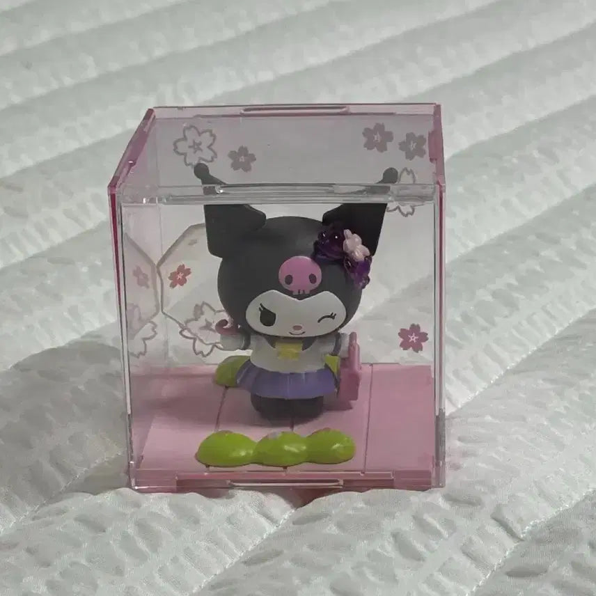 [BUNJANG] Sanrio Kuromi Academy Gacha Figure / 산리오 쿠로미 아카데미 학원 피규어 가챠