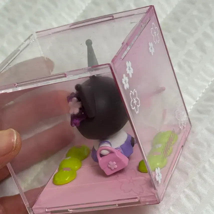 [BUNJANG] Sanrio Kuromi Academy Gacha Figure / 산리오 쿠로미 아카데미 학원 피규어 가챠