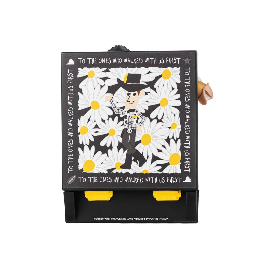 [BUNJANG] Peaceminusone x Toy Story The First Pew Diorama Record Player Figure / 토이스토리 피스마이너스원 더 퍼스트팬 디오라마 레코드 플레이어 피규어