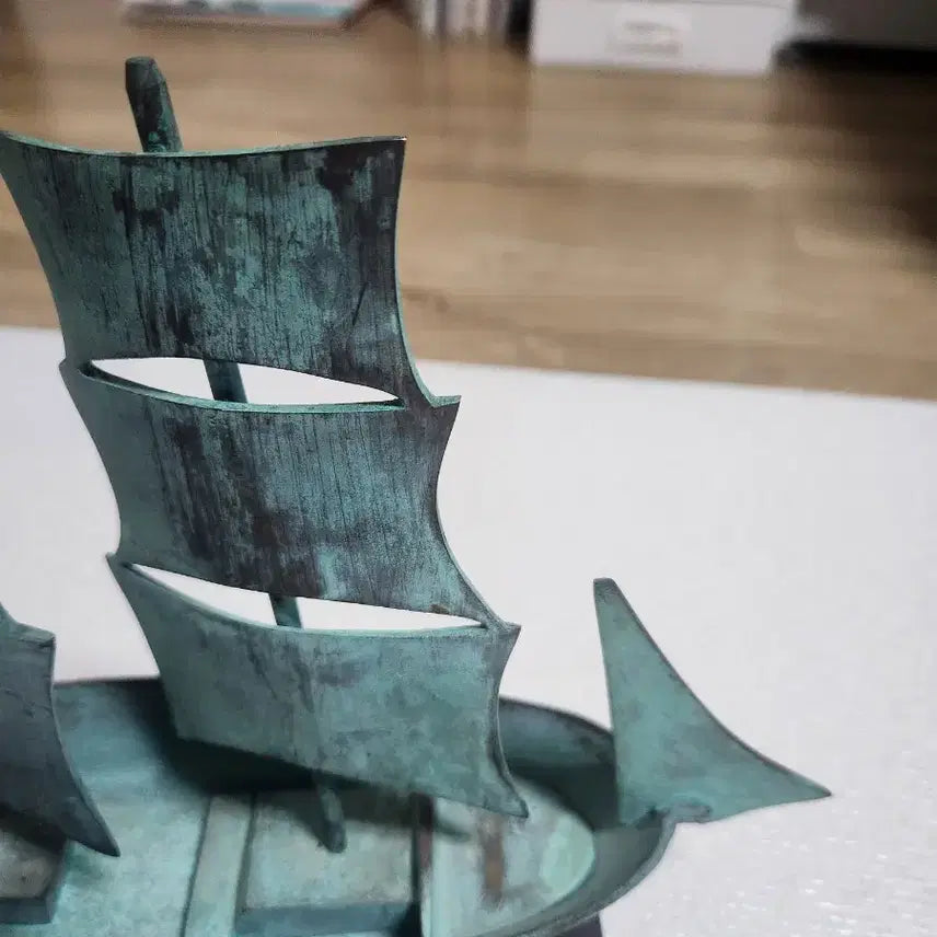 [BUNJANG] Antique Portuguese Caravel Bronze Ship Statue (Approx. 3kg, Solid Bronze) / 35년 전 신세계백화점 포르투갈 풍물전 수입 범선 청동상