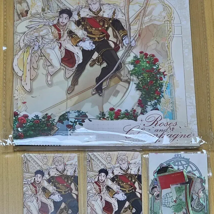 [BUNJANG] Rose and Champagne Acrylic Stand Bundle Set with Merchen Pop-up Book / 장미와샴페인 아크릴스탠드+메르헨 팝업북 아크릴 일괄 판매합니다