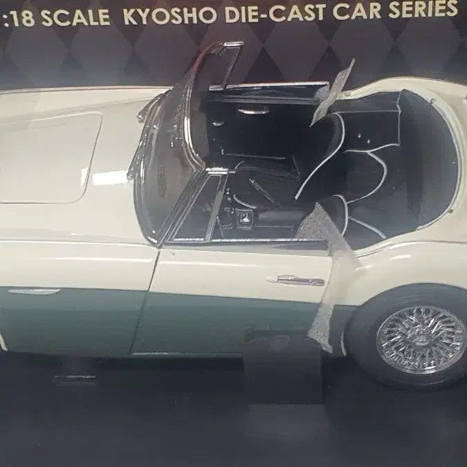 [BUNJANG] Kyosho 1:18 Austin Healey 3000 MK-2 Diecast Model (Green/White) / 1:18 다이캐스트 교쇼 Austin Healey 3000 MK-2