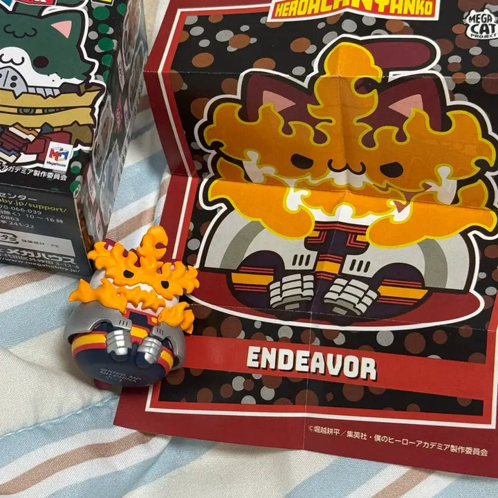 [BUNJANG] My Hero Academia Endeavor Megacats Figure / 나히아 엔데버 메가캣 단순전시 피규어 히로아카