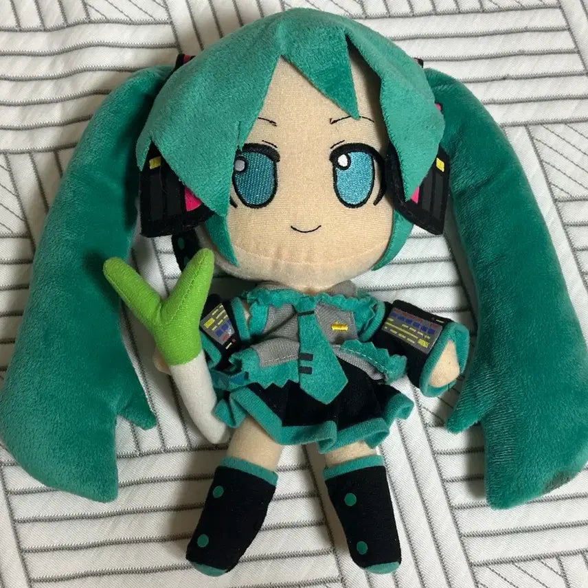 [BUNJANG] Classic Hatsune Miku Original Medium Plush Doll / 고전 하츠네미쿠 오리지널 중형 인형 팝니다