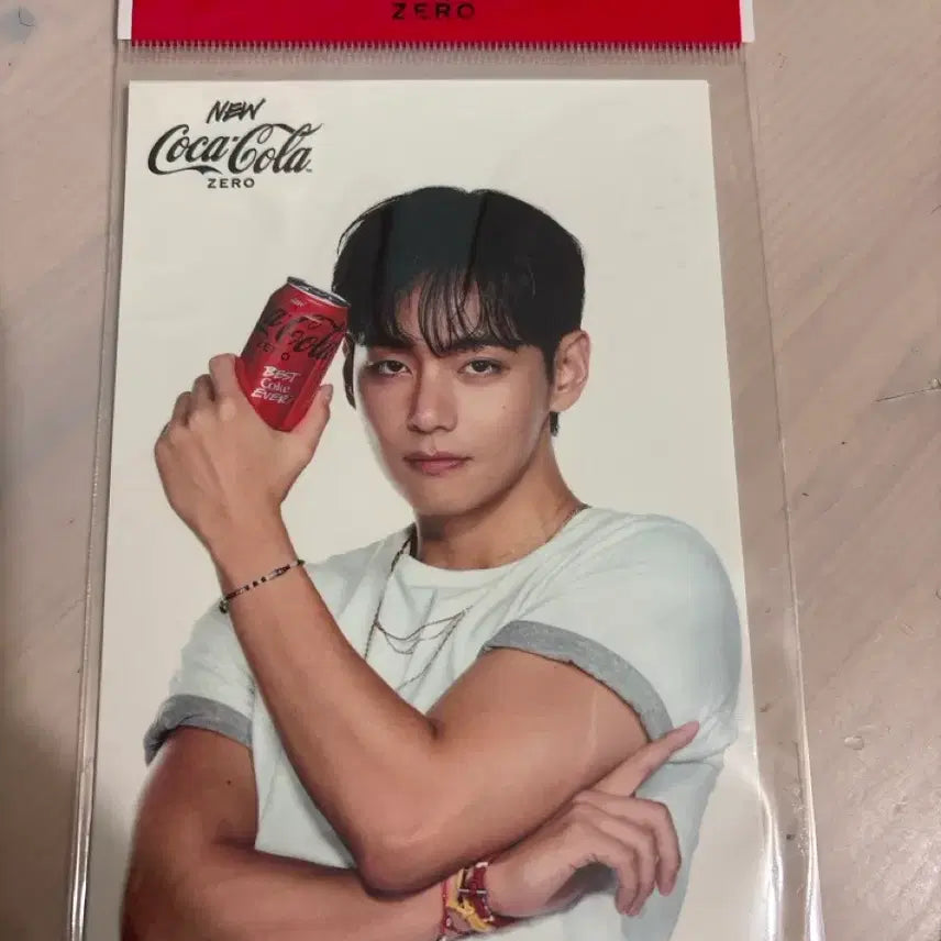 [BUNJANG] BTS V Kim Taehyung Coca-Cola Postcard Set (4 pcs, Sealed) / 코카콜라 뷔 김태형 엽서4장 세트 미개봉 새상품