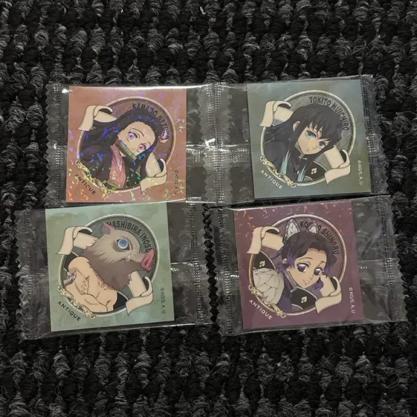 [BUNJANG] Demon Slayer Heart &amp; Bread Collaboration Stickers Set / 귀멸의칼날 하트앤브레드 콜라보 스티커 띠부씰 무이치로 이노스케 시노부
