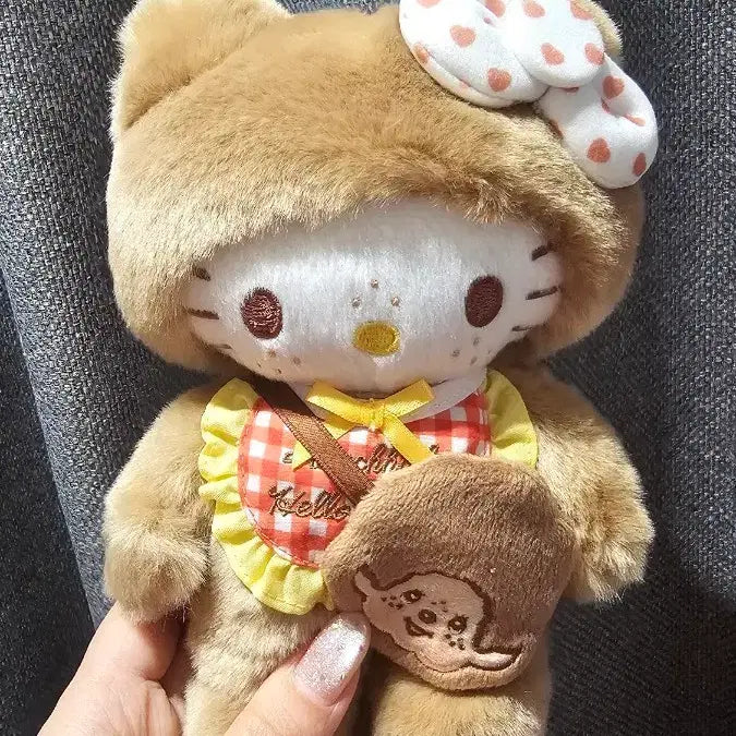 [BUNJANG] Monchhichi x Hello Kitty Gingham Check S Doll Brown / 몬치치 x 헬로 키티 깅엄 체크 S 인형 브라운