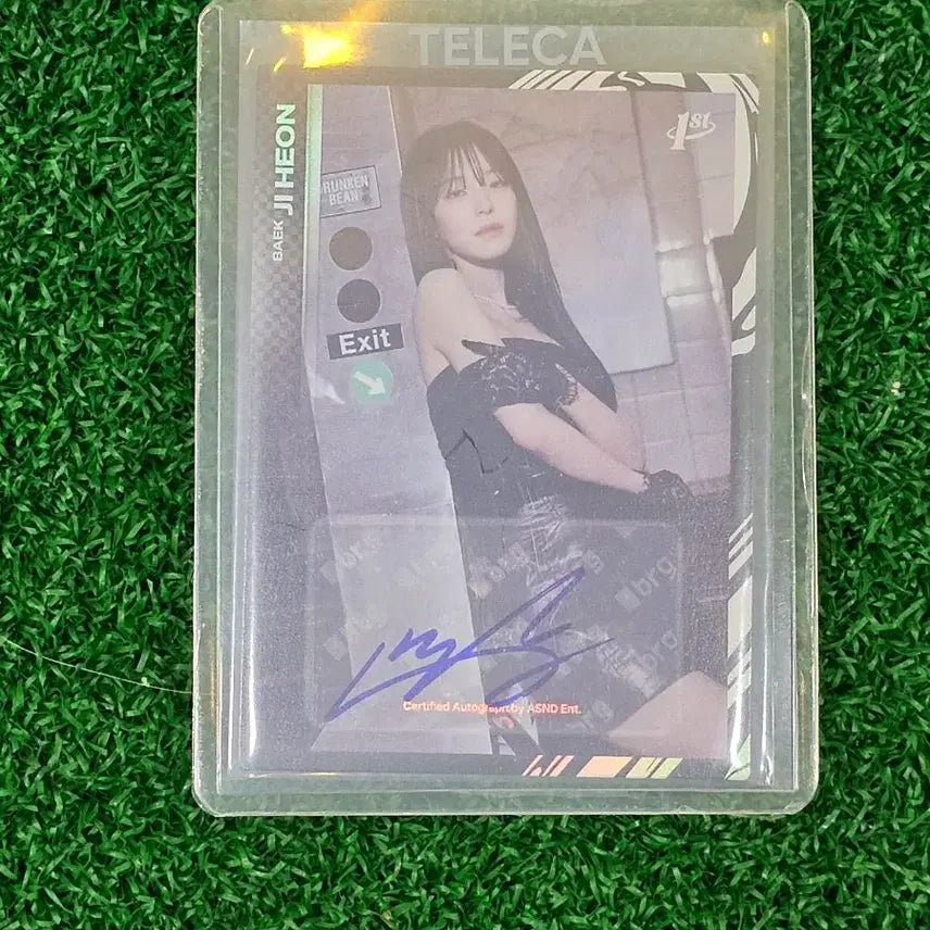 [BUNJANG] Baek Ji Heon Autographed Photocard / 테레카 백지헌 오토그래프