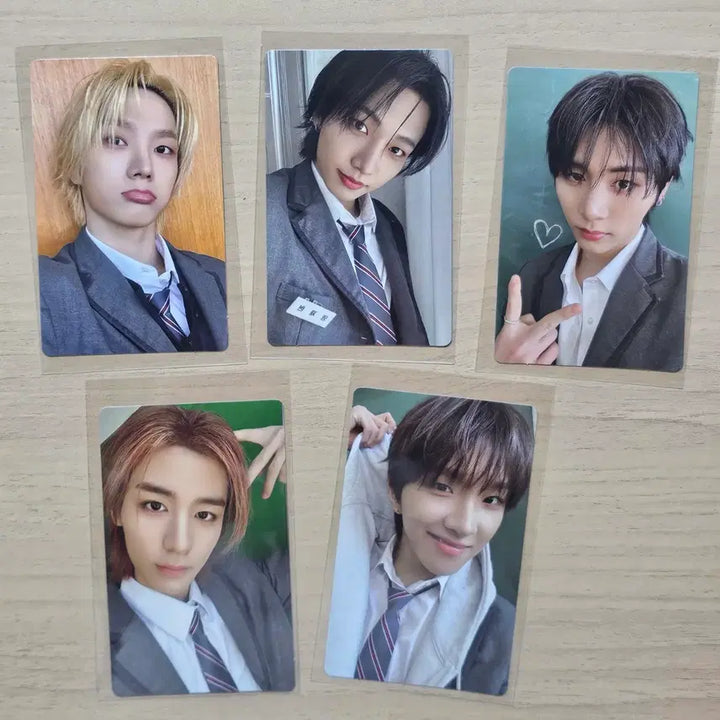 [BUNJANG] BOYNEXTDOOR Lucky Draw Photocard (School Uniform Ver.) / 보이넥스트도어 보넥도 위버스샵 1차 럭키드로우 교복 포카