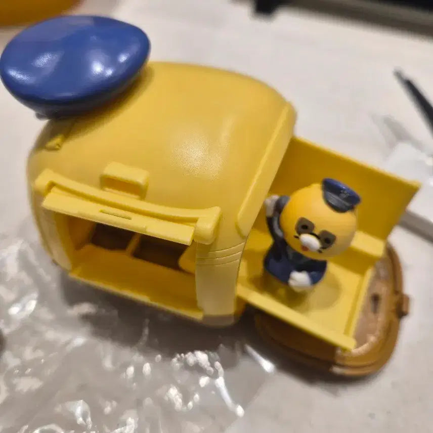 [BUNJANG] Kakao Friends Choonsik Bus Figure Gacha Set / 카카오프렌즈 춘식이버스 피규어 가챠