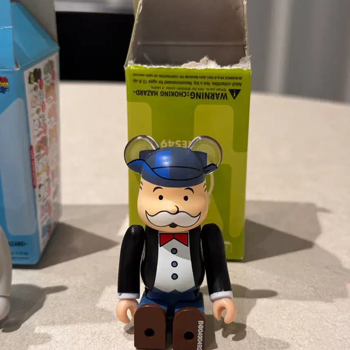 [BUNJANG] Bearbrick Series 49 Artist Monopoly / 베어브릭 시리즈 49탄 아티스트 모노폴리