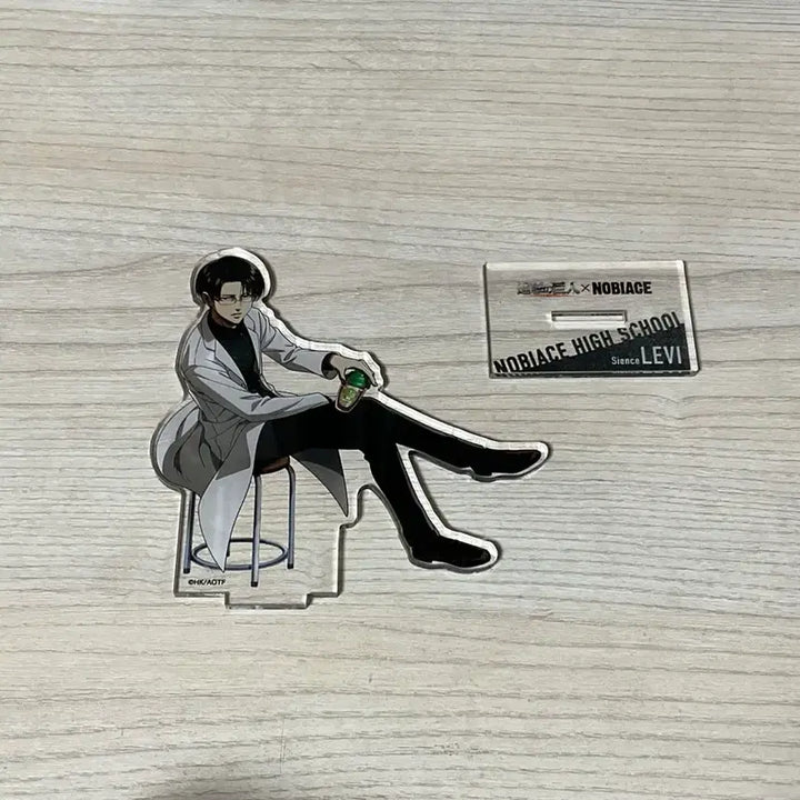 [BUNJANG] Attack on Titan Levi Nobies Acrylic Stand / (10일까지)진격의거인 진격거 리바이 노비에이스 아크릴