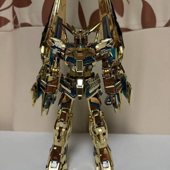[BUNJANG] Bandai MG Unicorn Gundam Phenex Titanium Finish Assembled Model (B-Grade) / 반다이 MG 유니콘 건담 페넥스 티타늄피니쉬 가조 B급