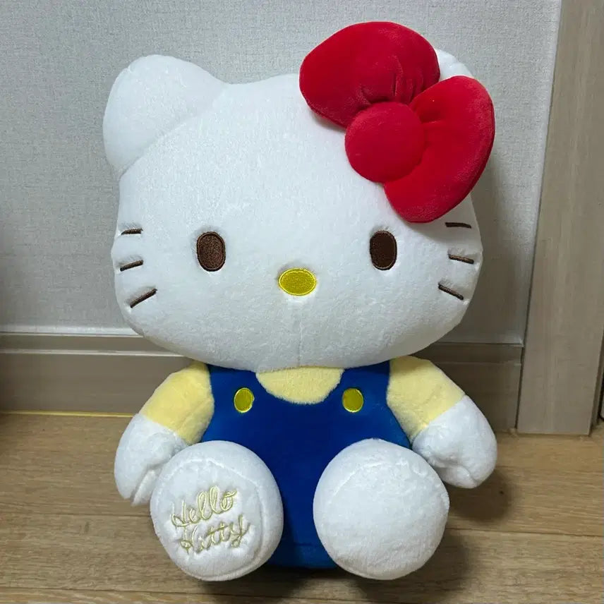 [BUNJANG] Hello Kitty Plush Doll / 헬로키티 인형 판매
