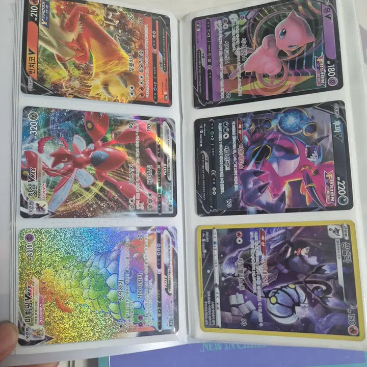[BUNJANG] Pokemon Cards V, VMAX, HR, CHR Bundle with Binder / 포켓몬 카드 V,VMAX,HR,CHR 일괄 판매 (바인더 포함)