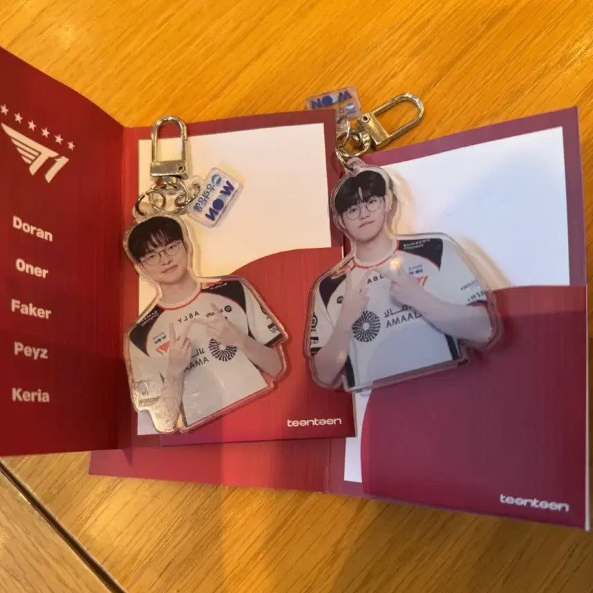 [BUNJANG] T1 Faker &amp; Oner Acrylic Keyring / 우리은행 T1 페이커 &amp; 오너 아크릴 키링 굿즈