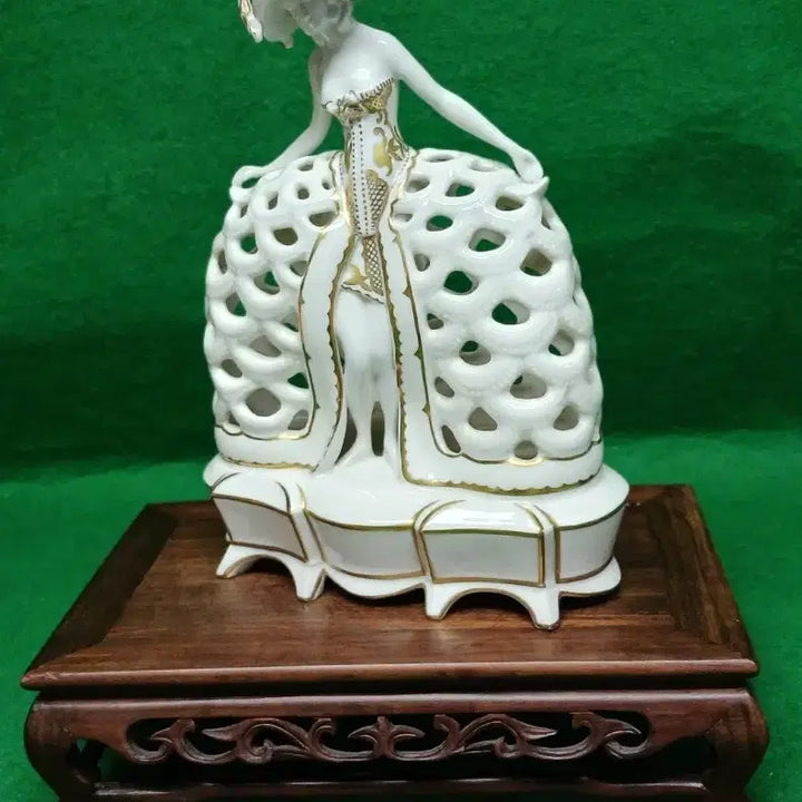 [BUNJANG] Hutschenreuther Art Deco Porcelain Figurine - Large Crinoline Lady (24.5cm) / [독일엔틱]후첸로이터 대형 레이스 도자기인형 피겨린(A급급)[H:24.5