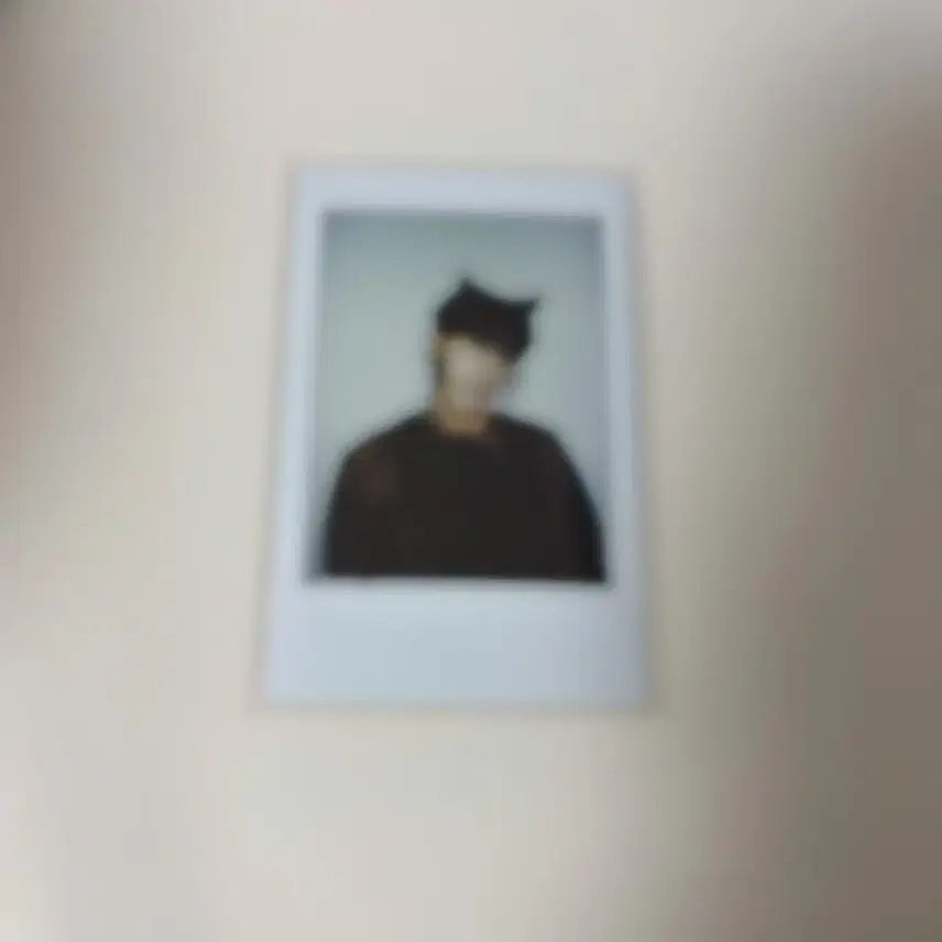 [BUNJANG] Hwib Kim Junmin Signed Polaroid / 휘브 김준민 싸인폴라 사인폴라 싸폴 양도