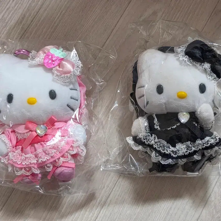 [BUNJANG] Sanrio Frill Lace Lolita Kitty Mascot / 산리오 프릴 레이스 로리타 키티 마스코트