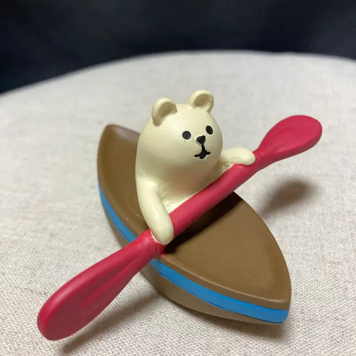 [BUNJANG] Decolle Polar Bear Kanu Figurine / 데꼴 백곰 카누