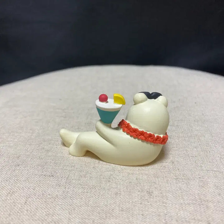 [BUNJANG] Decomold Polar Bear Cocktail + Penguin Cocktail Figurines / 데꼴 백곰 칵테일 + 펭귄 칵테일