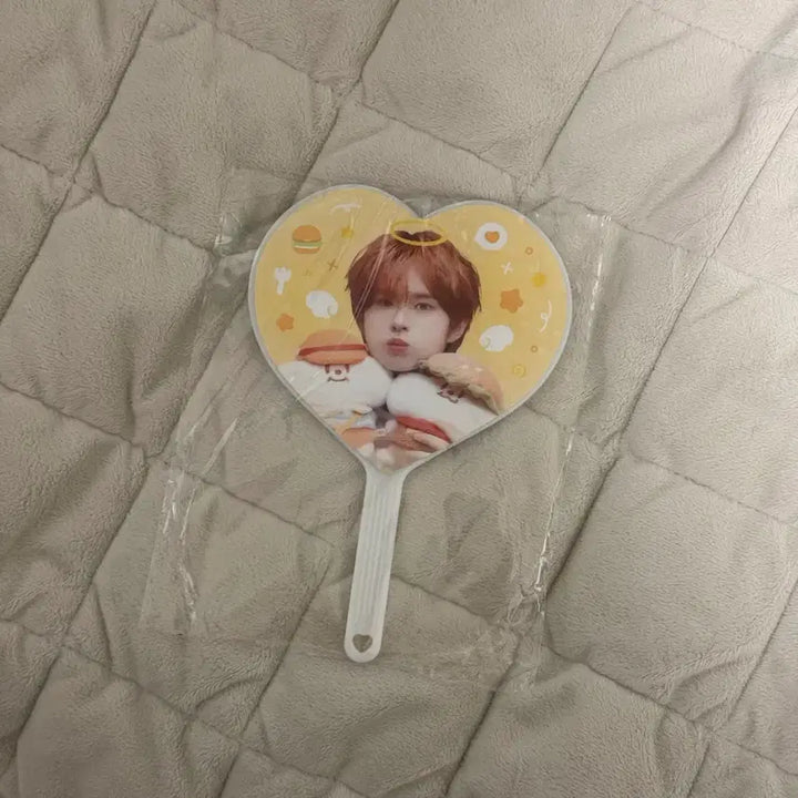 [BUNJANG] TWS Kyungmin Mini Uchiwa POB / 투어스 경민 미니 우치와 ㅅㅊ신유도훈영재한진지훈미공포