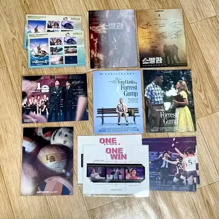 [BUNJANG] Forrest Gump Art Card, Fireman Lenticular Card, Moana 2 Film Mark, Movie Goods / 포레스트검프 아트카드 소방관 1승 필름마크 모아나2 무비씰 영화굿즈