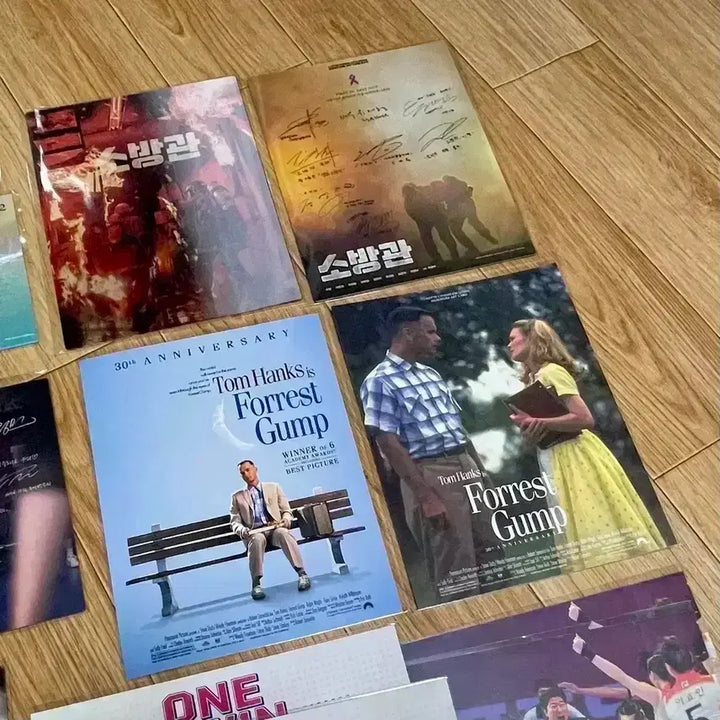 [BUNJANG] Forrest Gump Art Card, Fireman Lenticular Card, Moana 2 Film Mark, Movie Goods / 포레스트검프 아트카드 소방관 1승 필름마크 모아나2 무비씰 영화굿즈