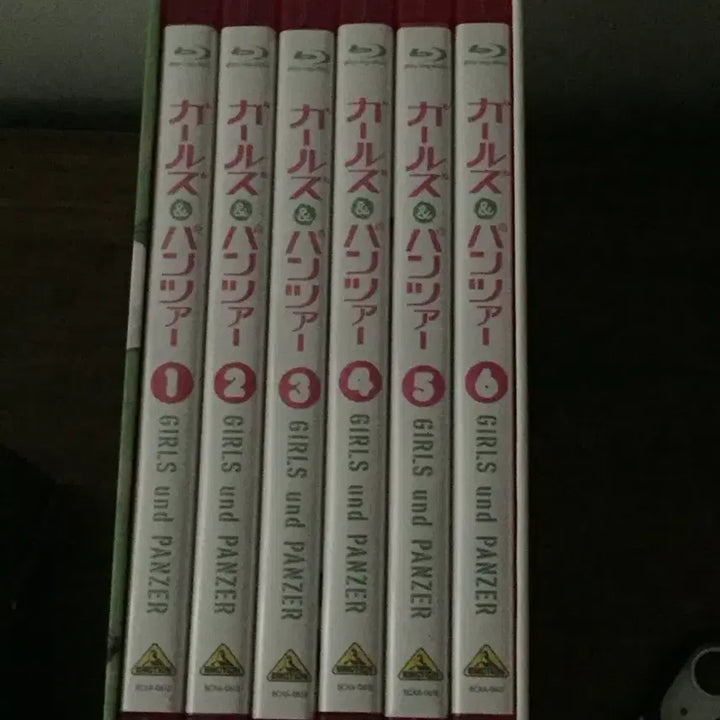 [BUNJANG] Girls und Panzer TV Blu-ray Set Volumes 1-6 + Bonus / 걸즈앤판처 걸판 TV1-6판 블루레이 세트+특전