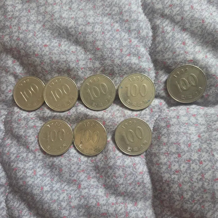 [BUNJANG] 1999 100 Won Coins (8 pcs) / 1999년 100원 동전 8개