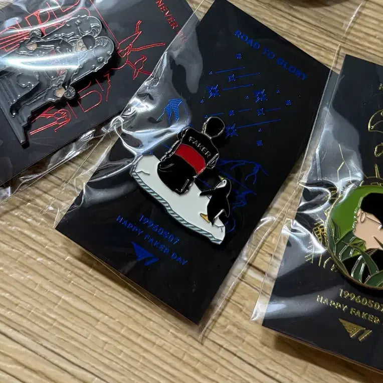 [BUNJANG] T1 Faker Birthday Commemorative Badge Set / T1 페이커 생일 기념 뱃지 세트