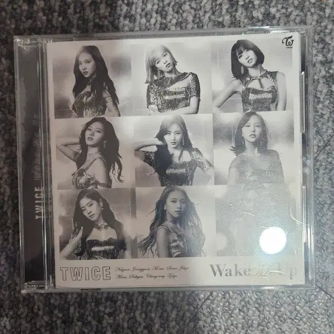 [BUNJANG] TWICE Wake Up! Album (Japan Edition) / 트와이스 wake up 앨범 일본출시