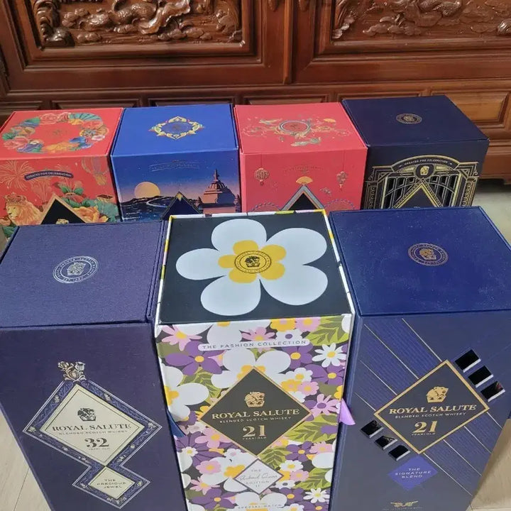 [BUNJANG] Royal Salute 32 Year Old &amp; 21 Year Old Empty Bottles Gift Set / 로얄살루트 32년 / 21년공병 택비별도 선물 세트