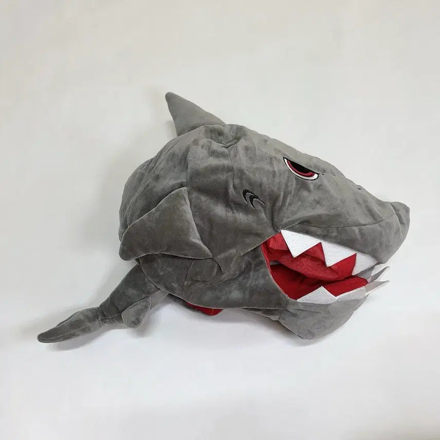 [BUNJANG] Universal Studios Japan JAWS Shark Plush Hat (Authentic) / 유니버설 스튜디오 재팬 정품 죠스(JAWS) 상어 플러시 모자 정품